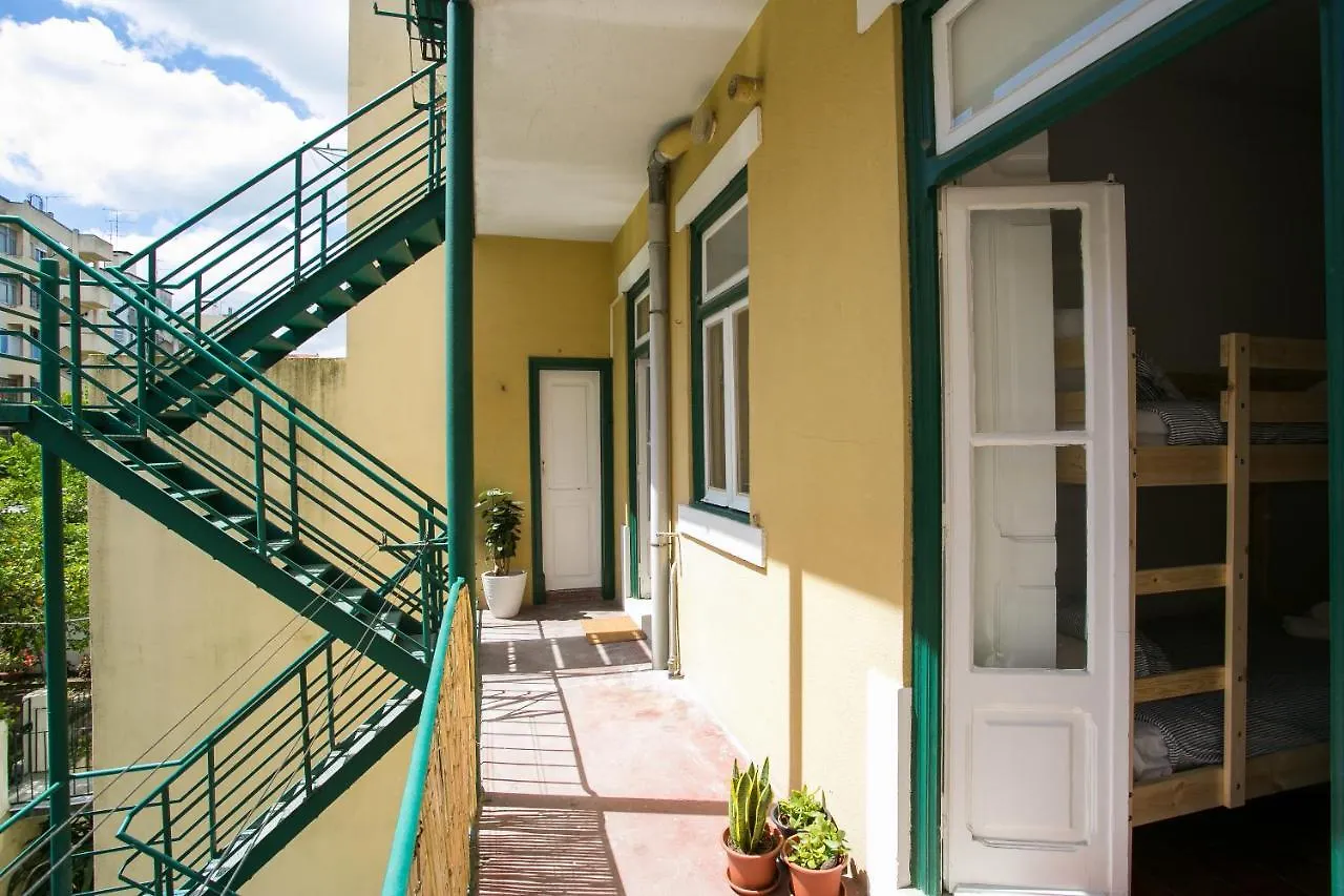 Caraujo Apartments Лиссабон 0*,